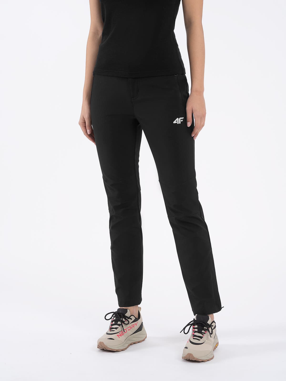 4F 4FAW23TFTRF405 DEEP BLACK Dámské trekové kalhoty US L 4FAW23TFTRF405 DEEP BLACK - náhled 1
