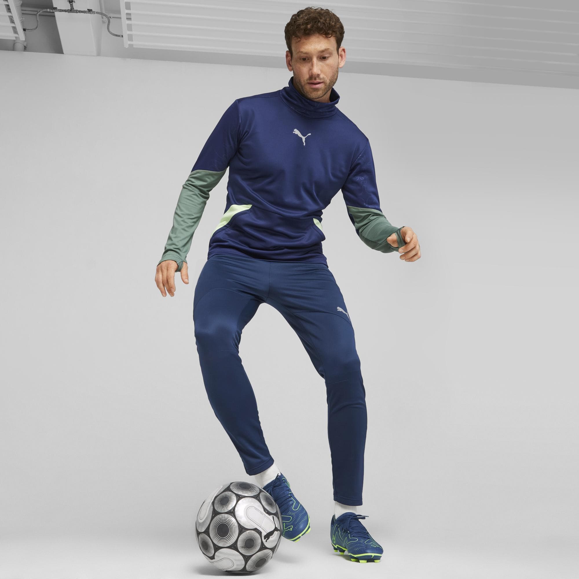 Puma FUTURE PLAY FG/AG Pánské kopačky EU 40.5 107377-03 - náhled 4