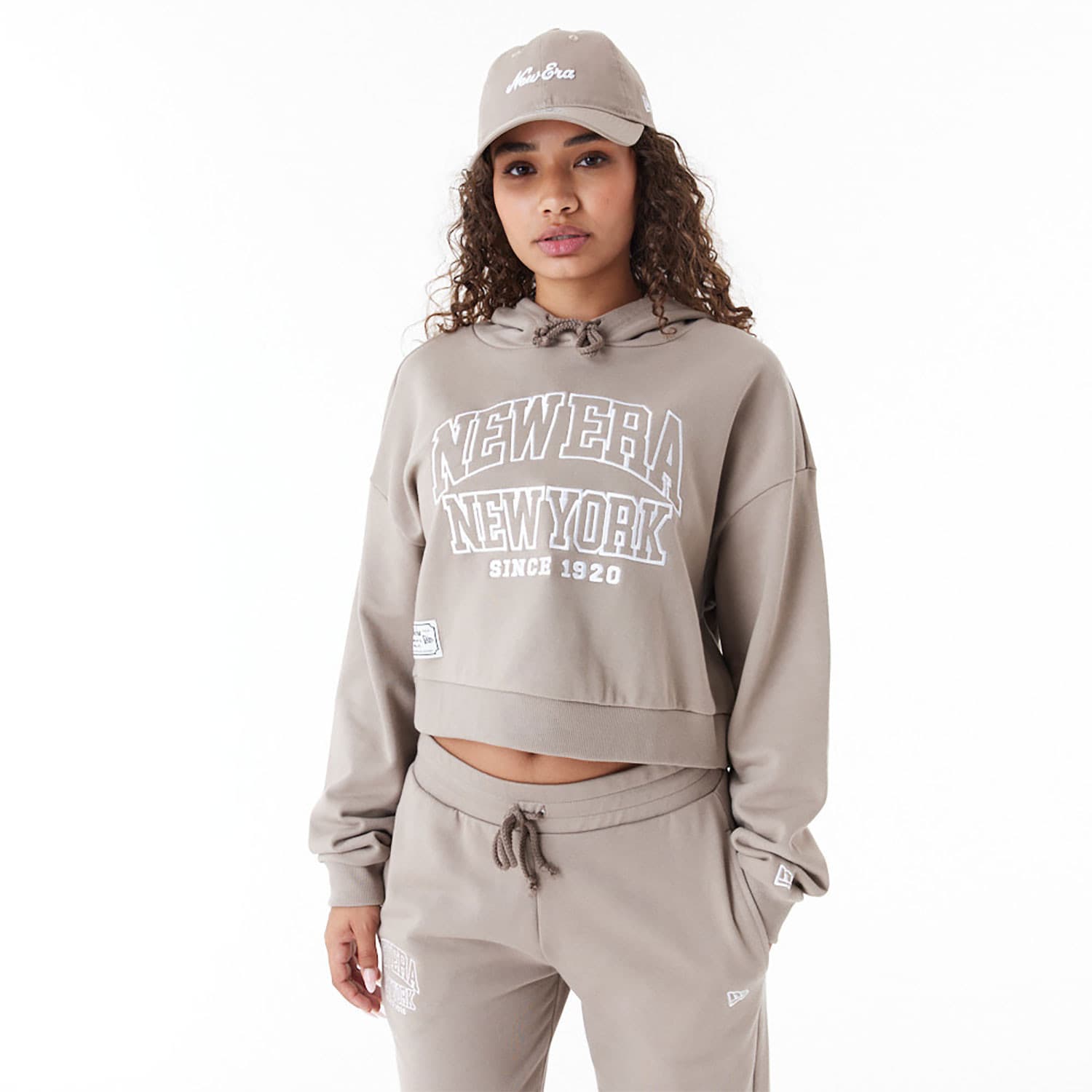 NEW ERA Arch wordmark crop hoody Dámská mikina US L 60435282 - náhled 1