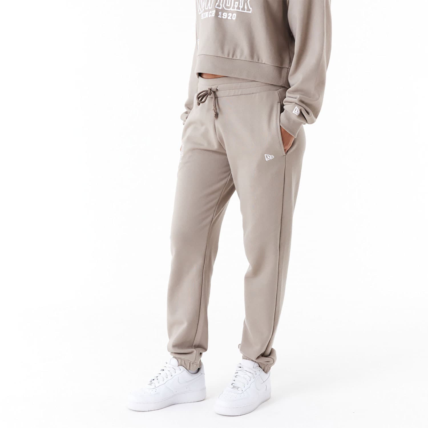 NEW ERA Arch wordmark joggers Dámské tepláky US L 60435283 - náhled 2